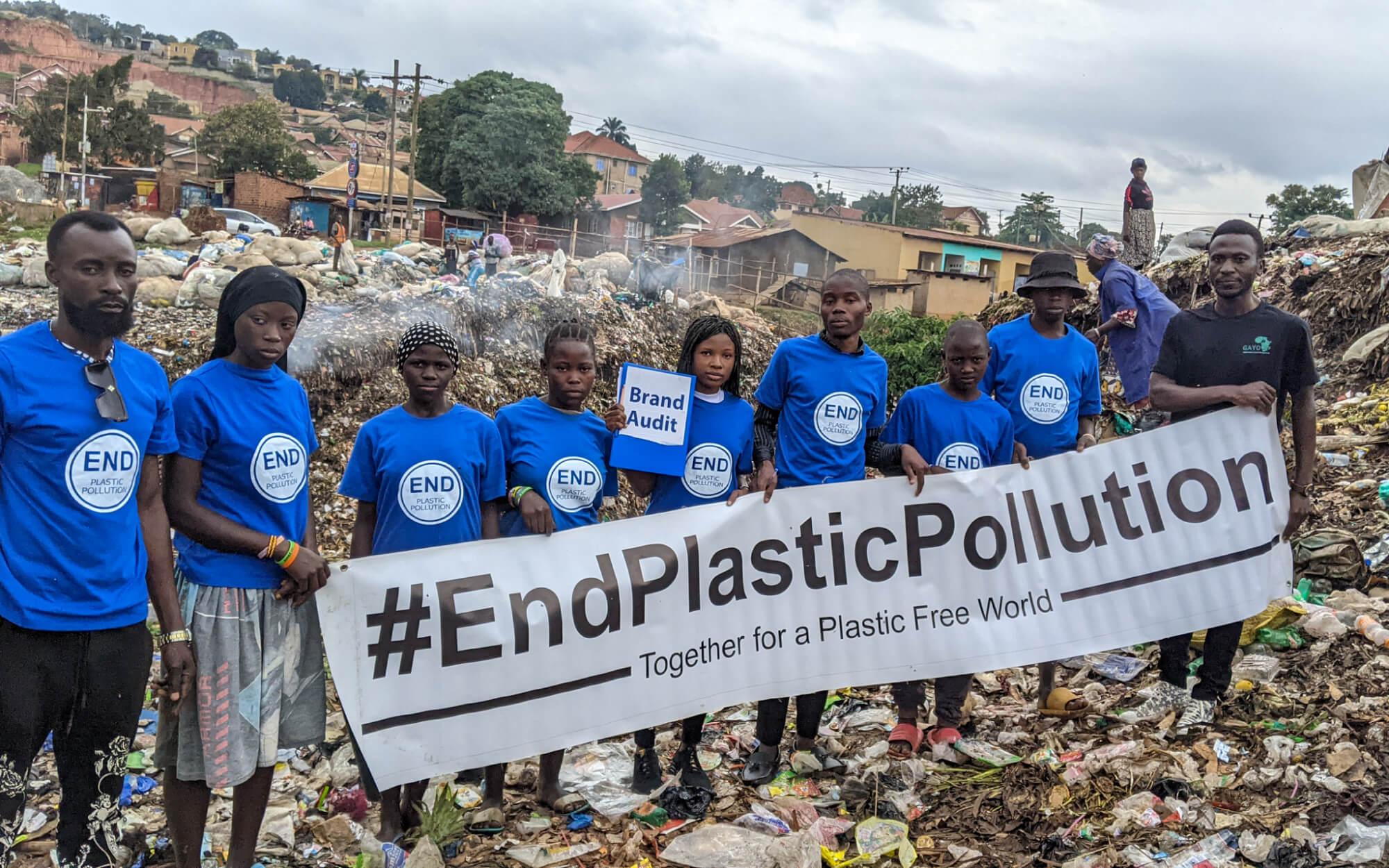 البلاستيك والمناخ: ناشط أوغندي ينتصر للبيئة