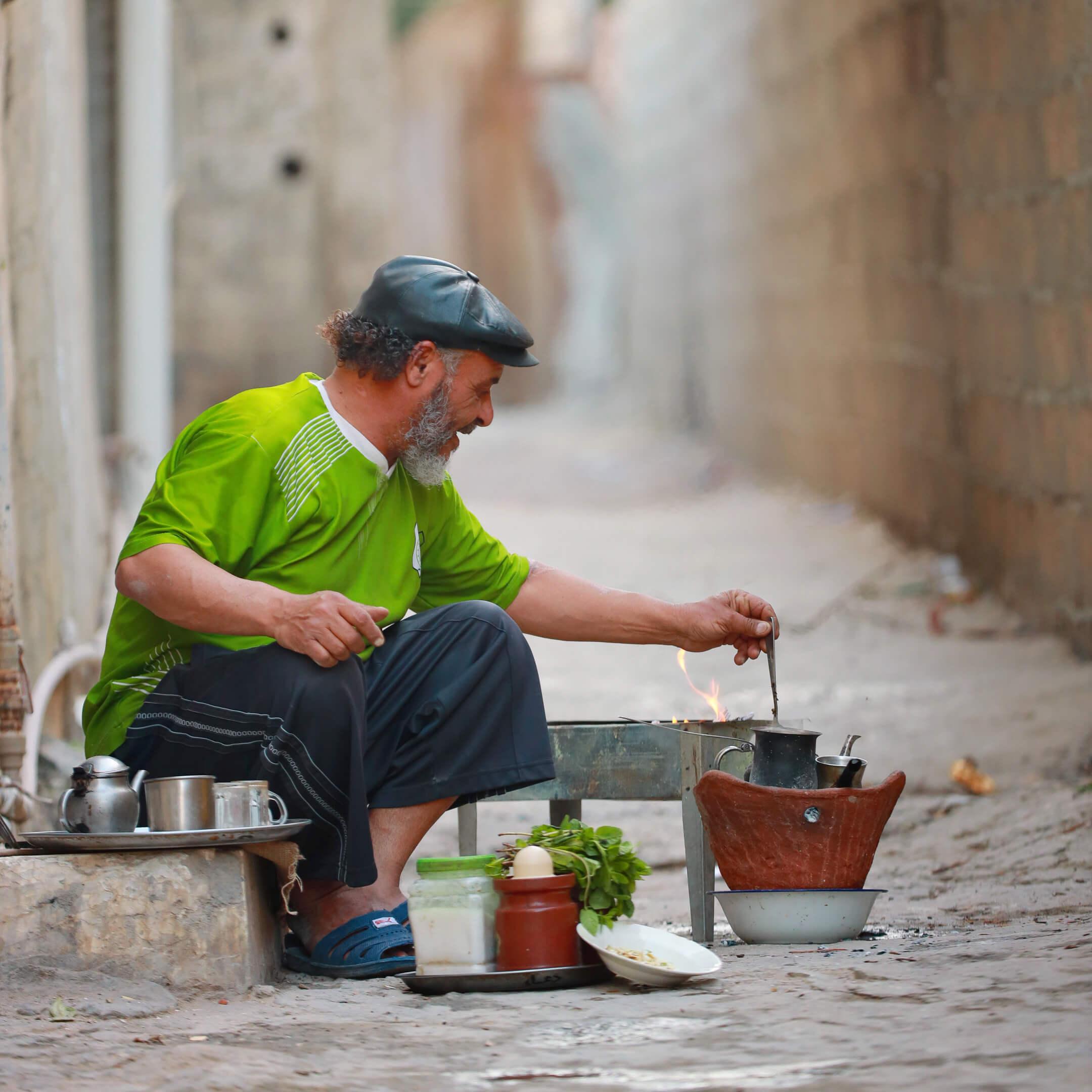 عم عبسي صاحب الابتسامة والروح الحلوة
تصوير: محمد علواني