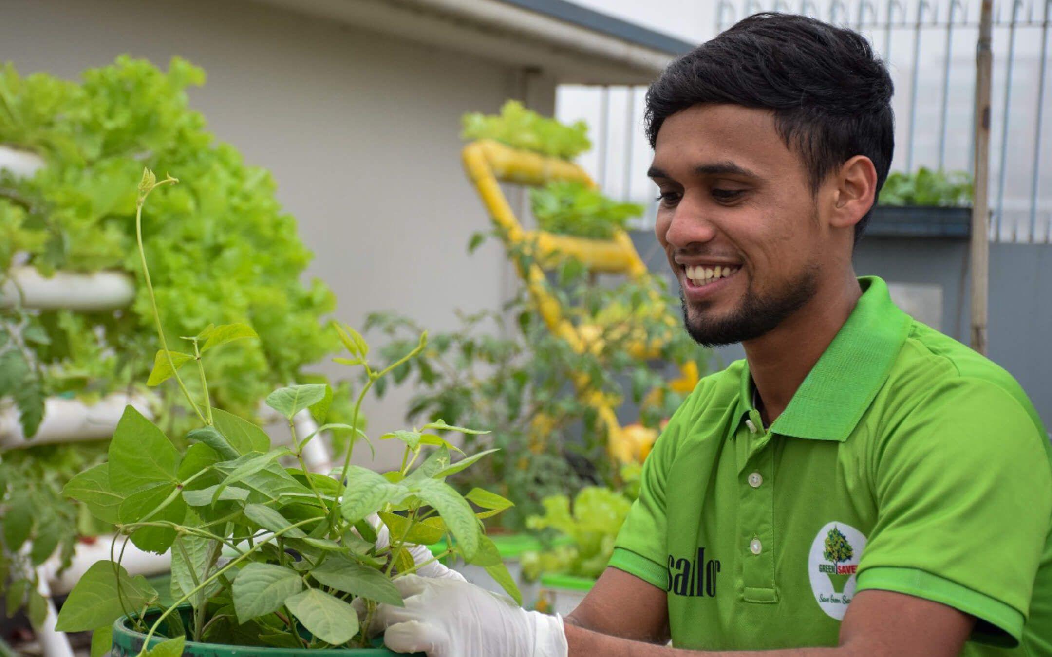 The ‘tree doctors’ of Bangladesh are on a mission to bring healthy green spaces into the hectic urban environment of Dhaka.
Photographer: M A Hannan