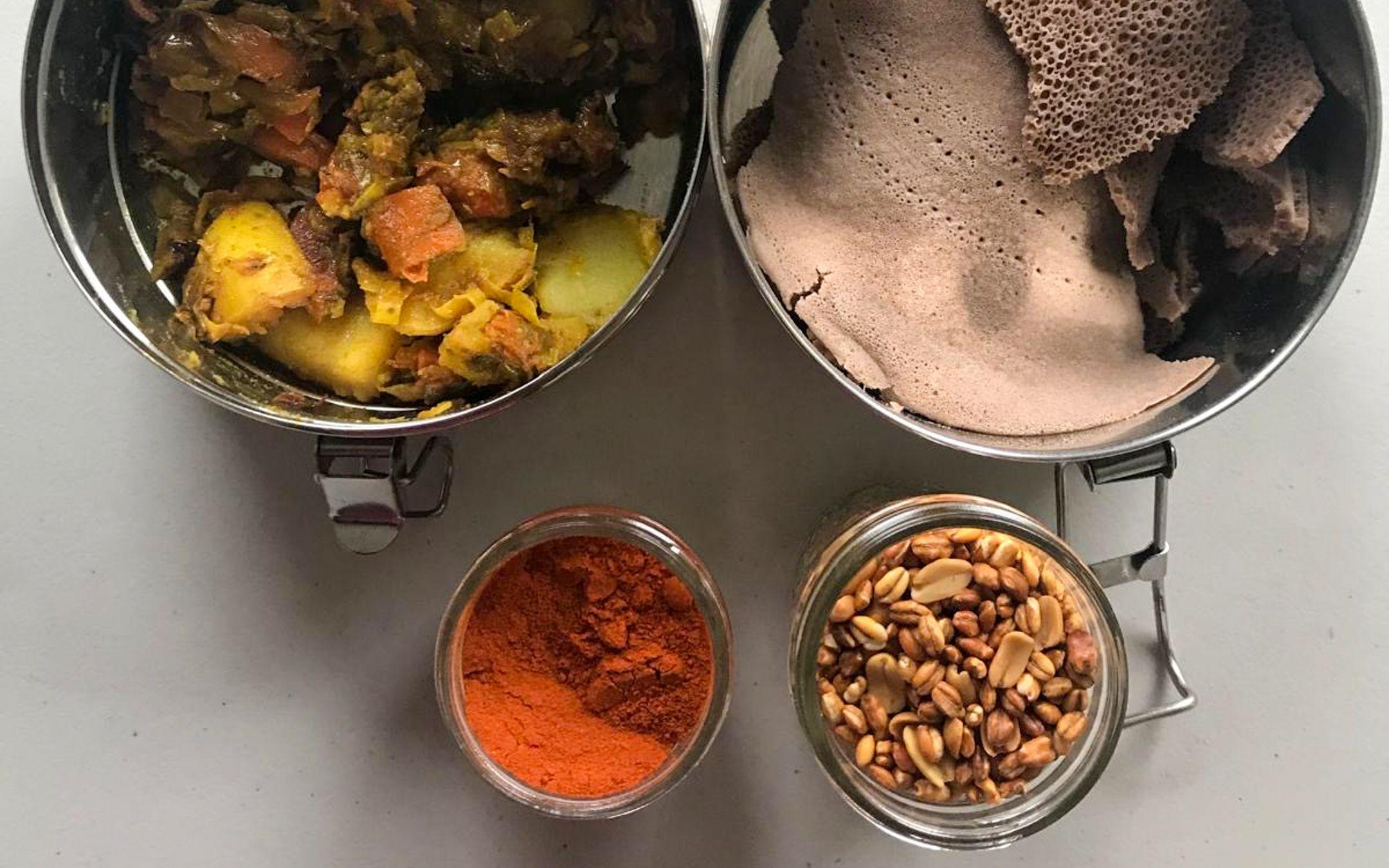 Spices, tea, and textiles: Frewenyi Asress embraces her heritage, often showcasing traditional foods and clothing from Ethiopia.
Photo: Zero Waste Habesha