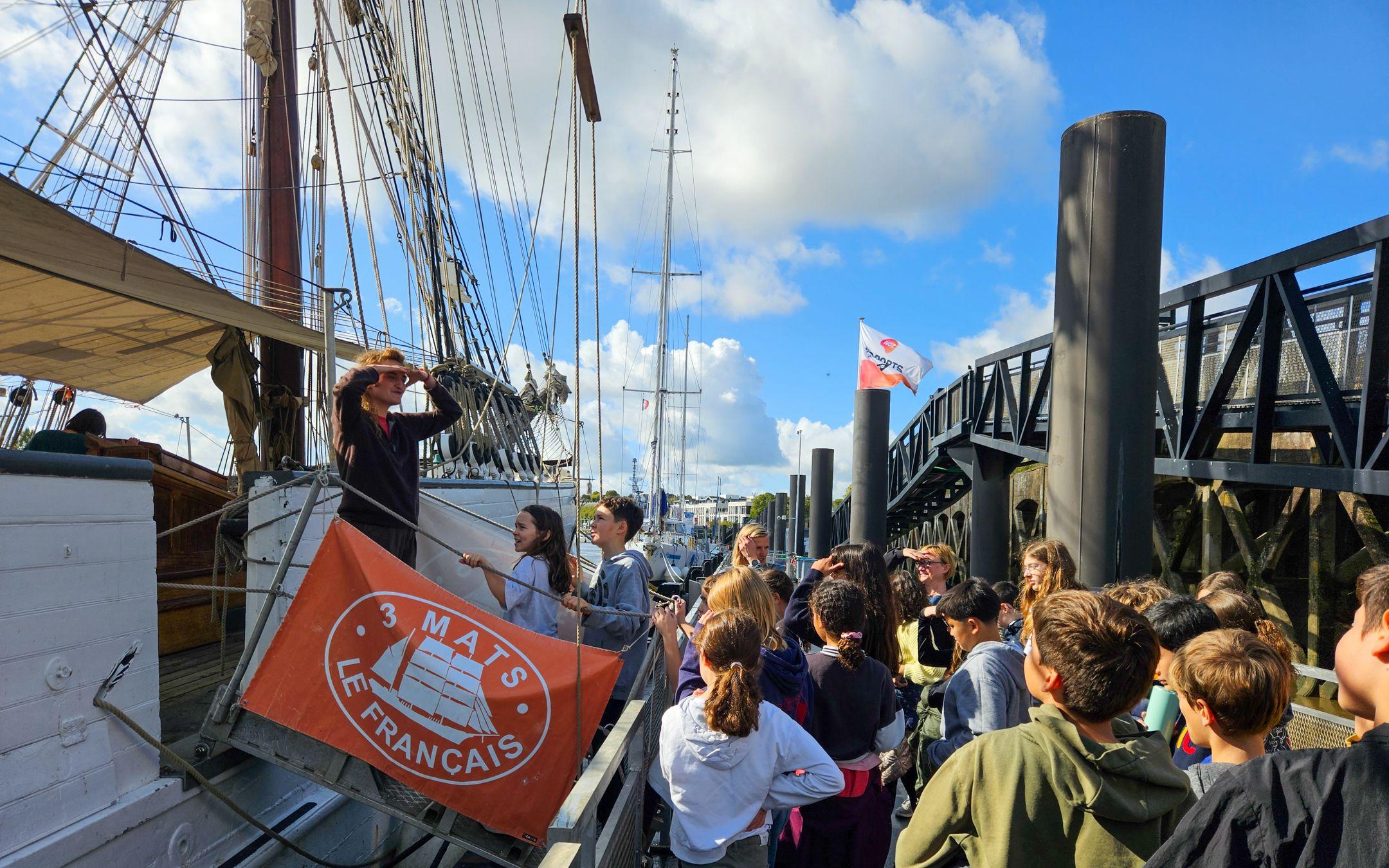 Student board the three-masted sailing ship, Le Francais.
Photo: l'Ecole des Poles