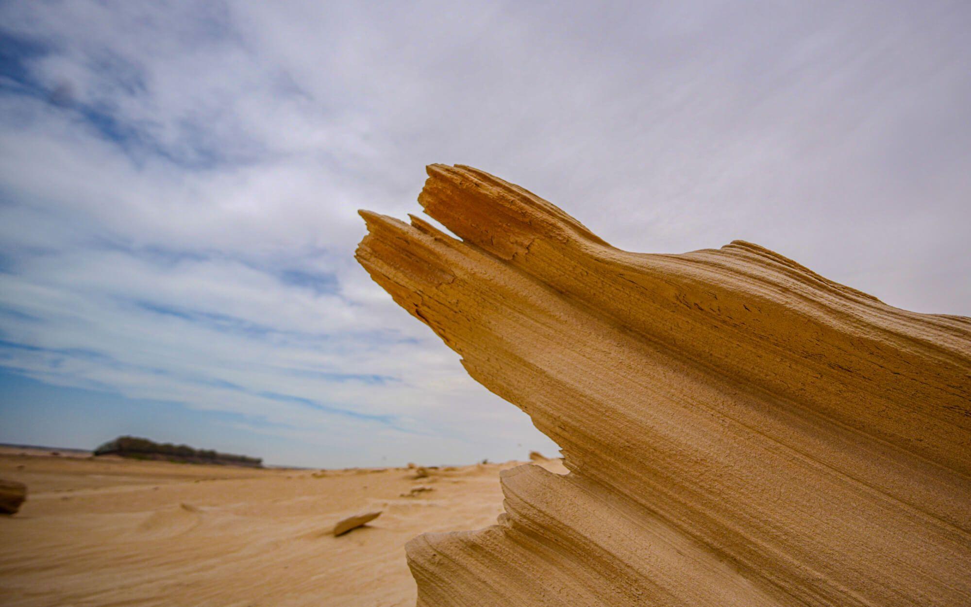 The stark and awe-inspiring landscape of the UAE deserts. 
Photo: Mahmoud Mohamed and Abedallah Hazzouri