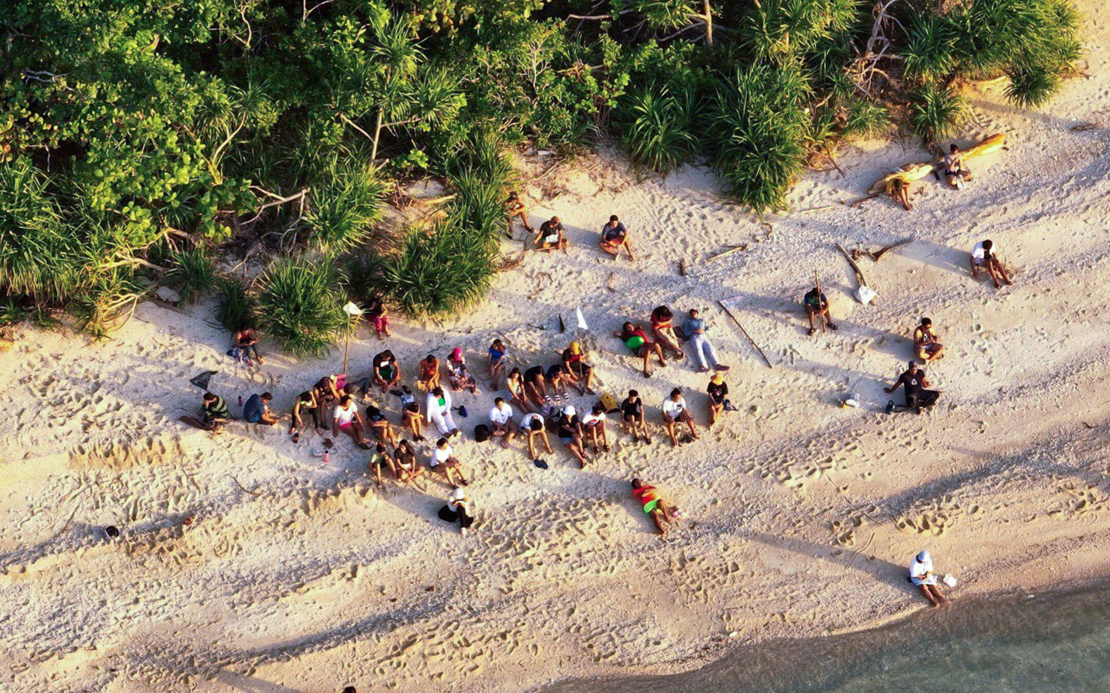 Volunteers and campers enjoy an afternoon on the beach as they explore the rich marine heritage of Danjugan.
Photographer: Gerry Ledesma